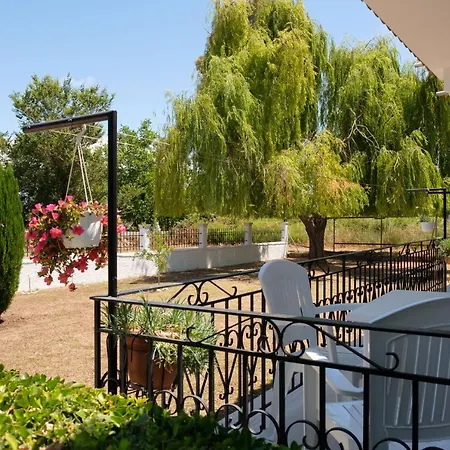 Dafni Holidays Near Village Num01 * Roda (Corfu)